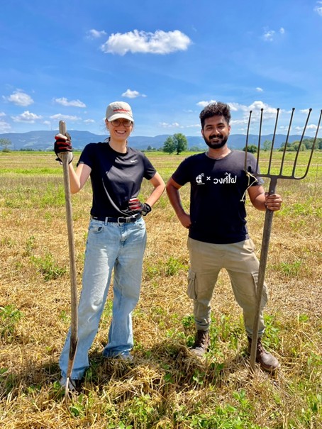 Projektmitarbeitende bei der Arbeit auf dem Felde - Projekt BC-LOOKUP